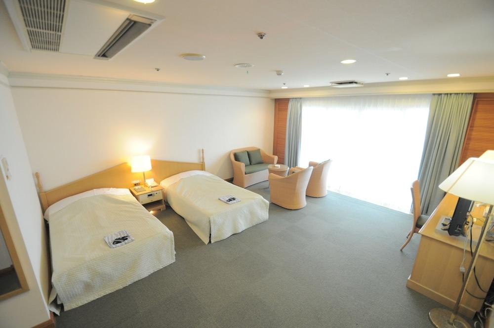 Resort Hotel Bel Paraiso Nakijin Bagian luar foto