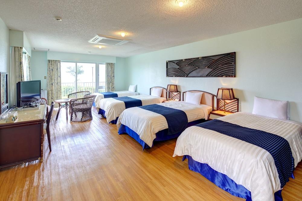 Resort Hotel Bel Paraiso Nakijin Bagian luar foto